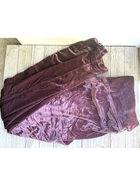 Lululemon Tight Size 12 Wunder Lounge High Rise HR  28” Crushed Velvet